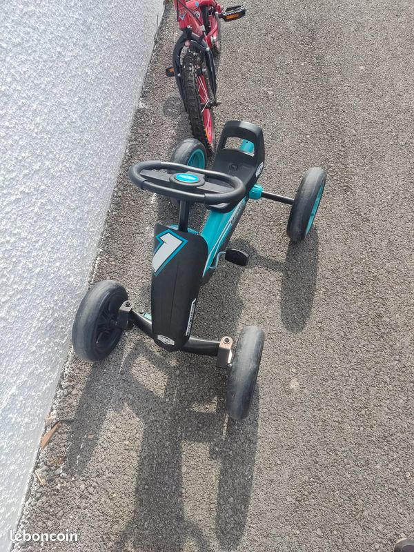 Kart à pédale BUZZY RACING BERG (image 4)