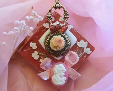 Broche Pendentif Vintage Camée Sainte Vierge - Plaqué Or - Occasion - État Correct
