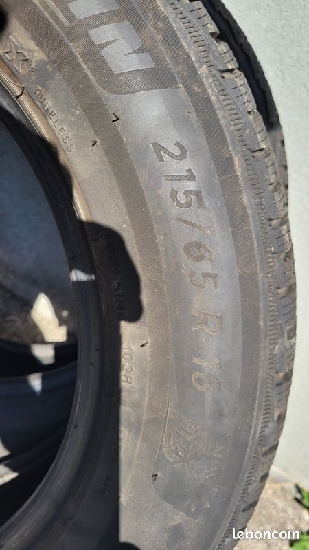 2 Pneus neige 215 65 R 16 Michelin Alpin 5 (image 3)