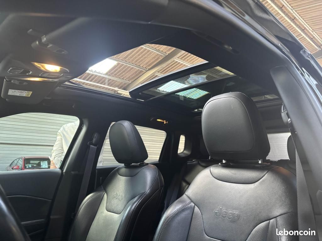 JEEP COMPASS 4x2 1.4 MultiAir 140 S / Toît Ouvrant - CarPlay (image 12)