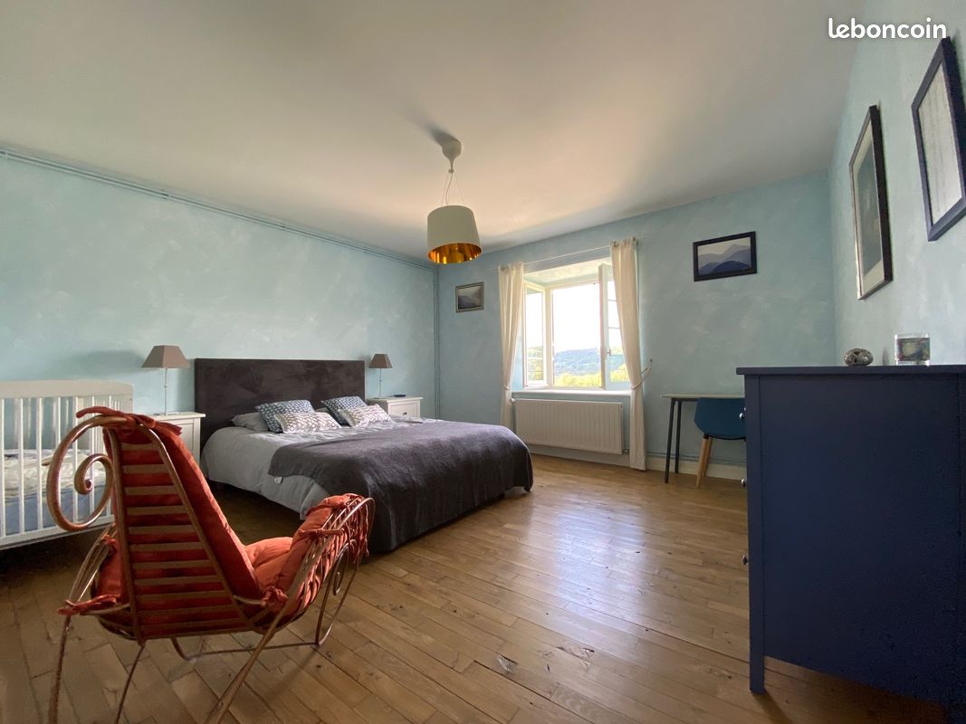 GITE LA BASTIDE EN AUVERGNE 4* avec piscine (image 11)