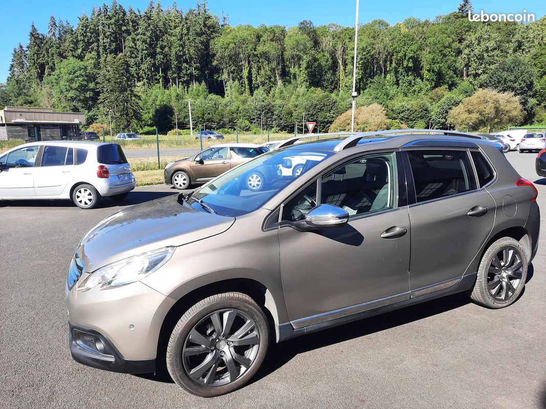 Peugeot 2008 1.6 e-hdi 115cv feline (image 1)