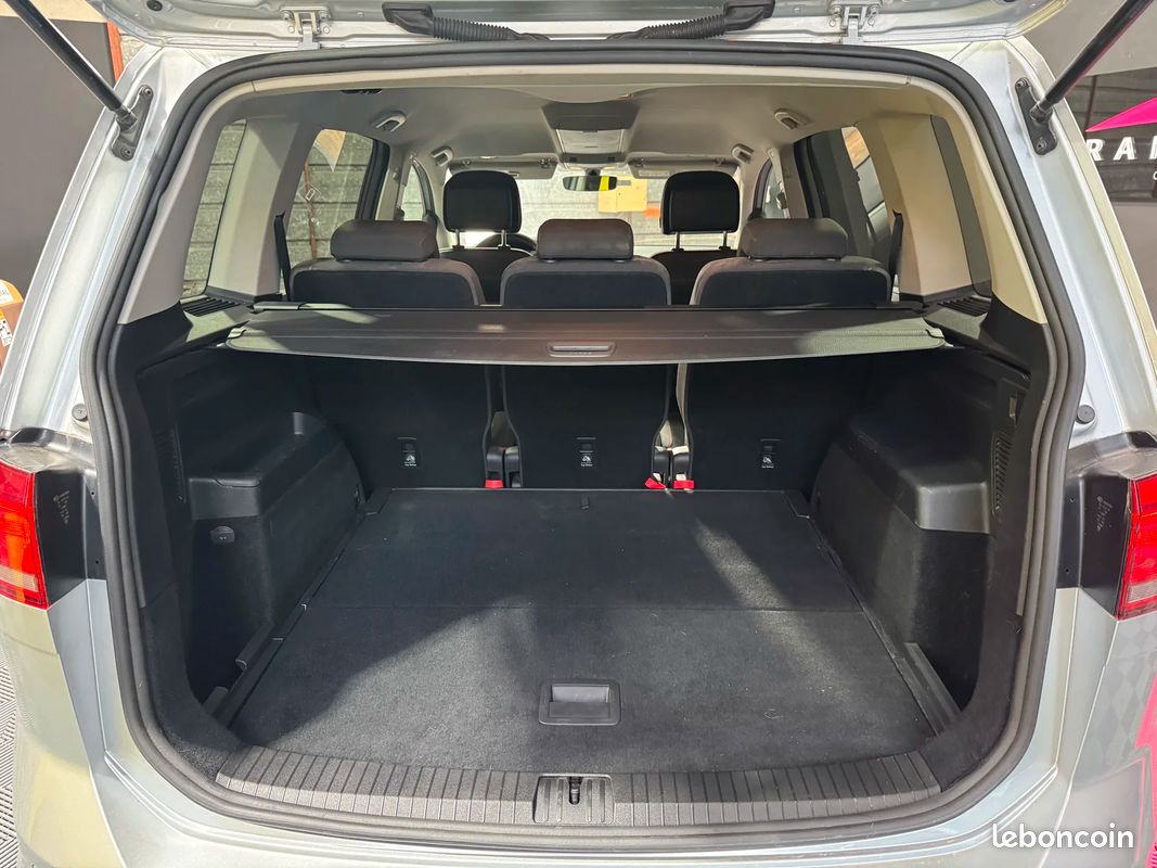 Volkswagen TOURAN 1.6 TDI 115cv DSG7 Confortline / Caméra de Recul / Régulateur de vitesse (image 21)