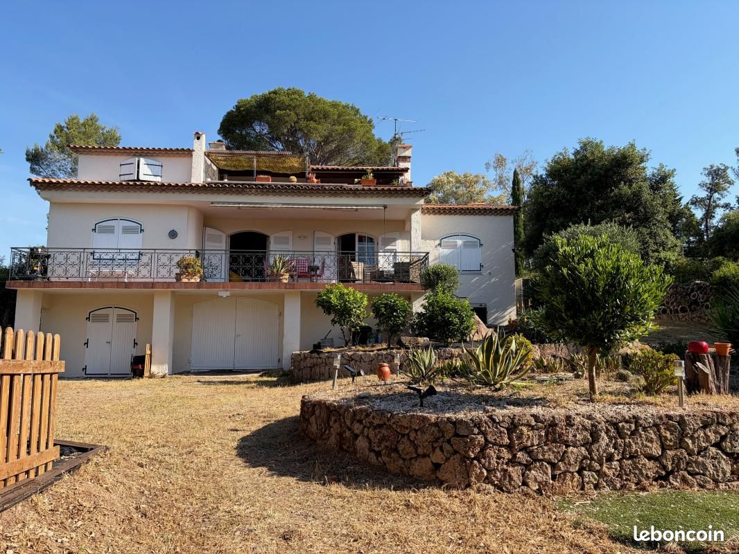 Maison 5 pièces 158 m² · à Fréjus · 158 m² · 875 000 €
