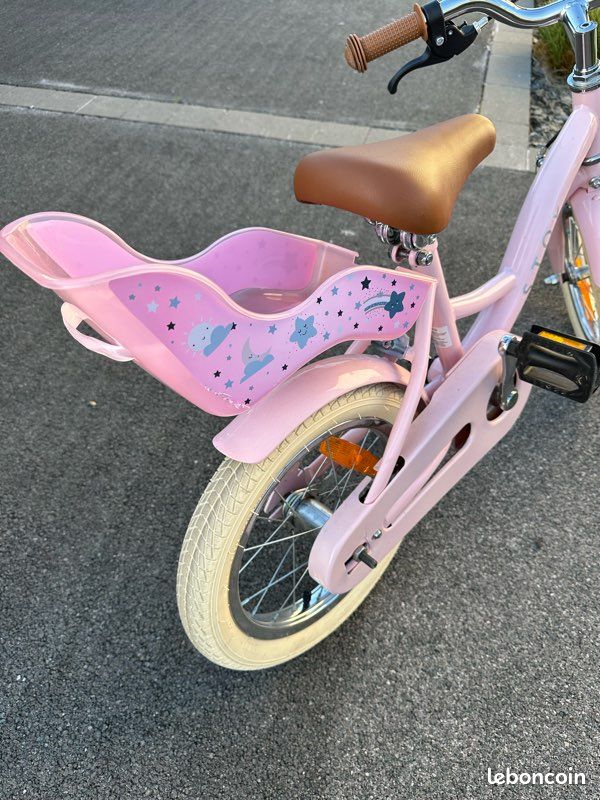 Vélo enfant - JOYSTAR - 20 pouces - Roues stabilisatrices lumineuses - Panier et Vélo enfant - JOYSTAR - 20 pouces - Roues stabilisatrices lumineuses - Panier et