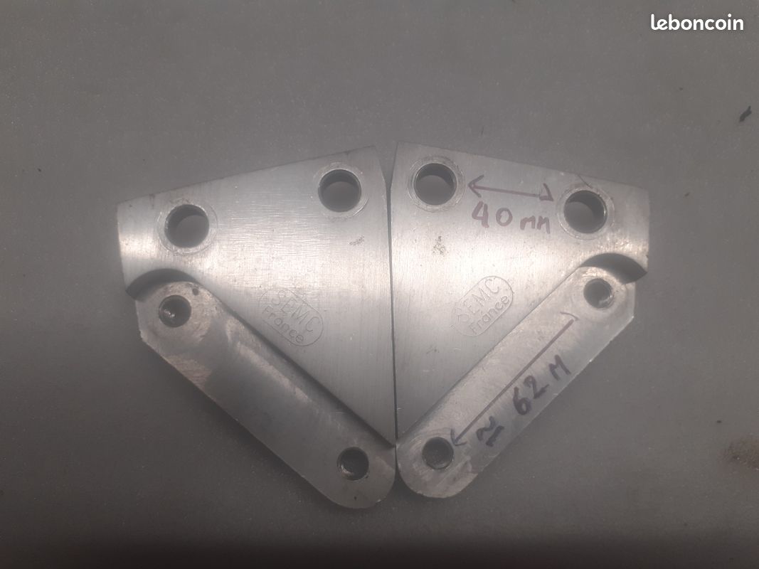 Pattes de déport étrier frein SEMC 40mm / 62mm Supermotard / Moto (image 1)