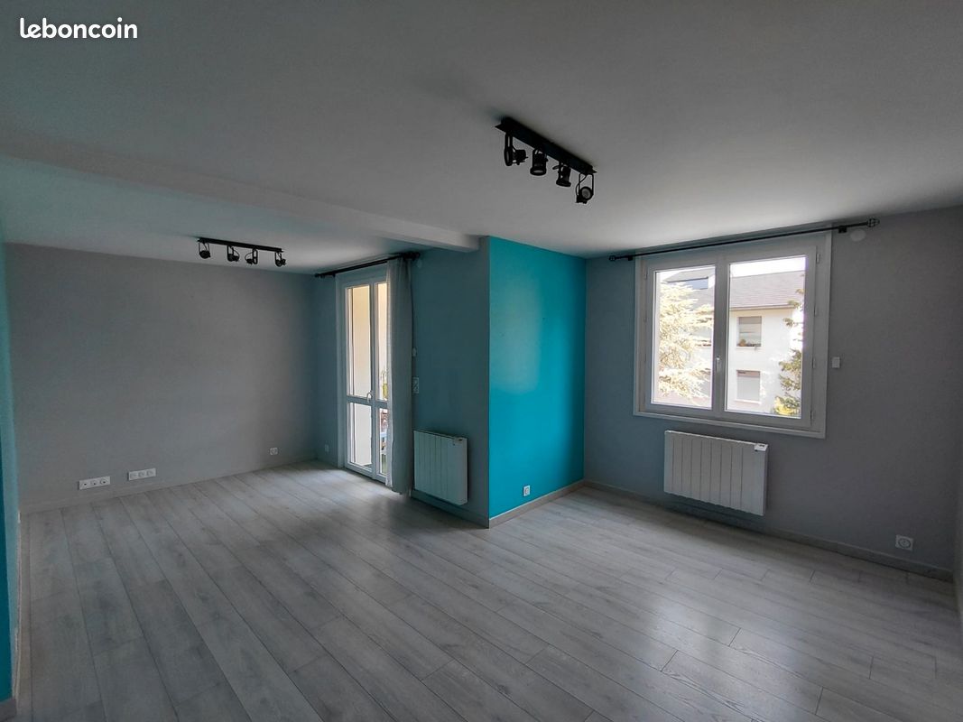 Parking 2 pièces 50 m² · à Mende · 49,8 m² · 555 €