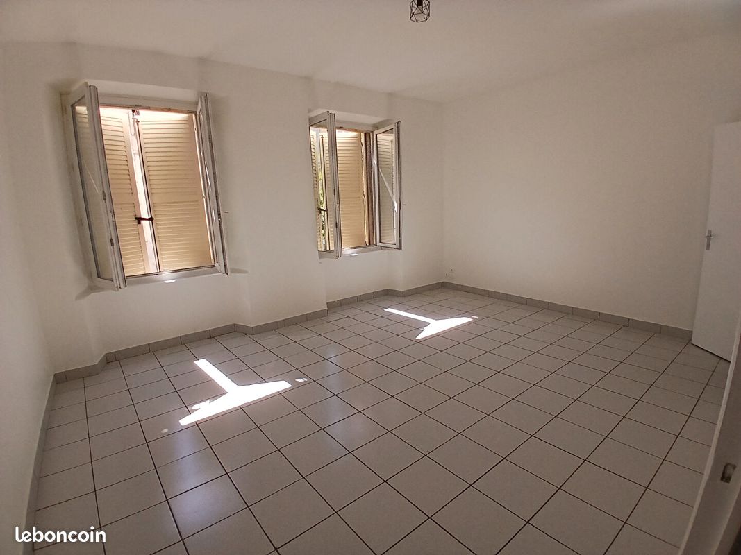 Appartement 1 pièce 31 m² · à Arpajon · 31 m² · 730 €/mois