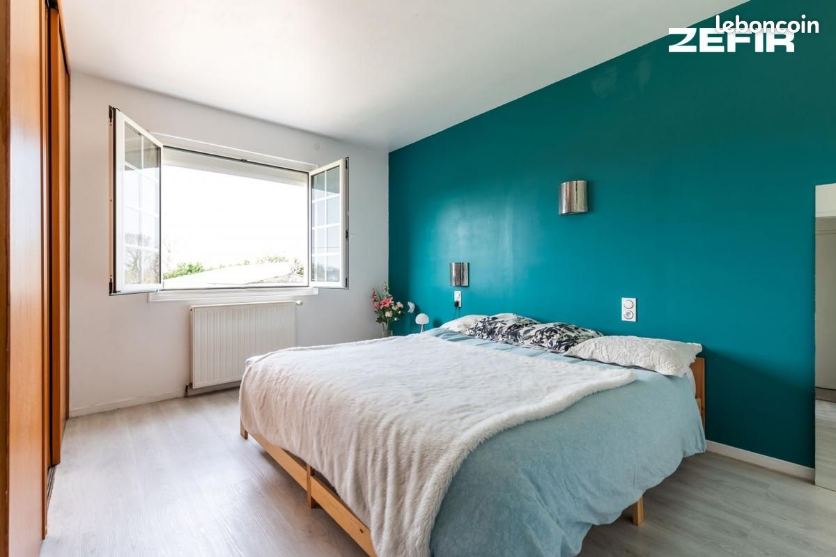 Maison 8 pièces 130 m² - Les Églisottes-et-Chalaures 33230 (image principale 7)