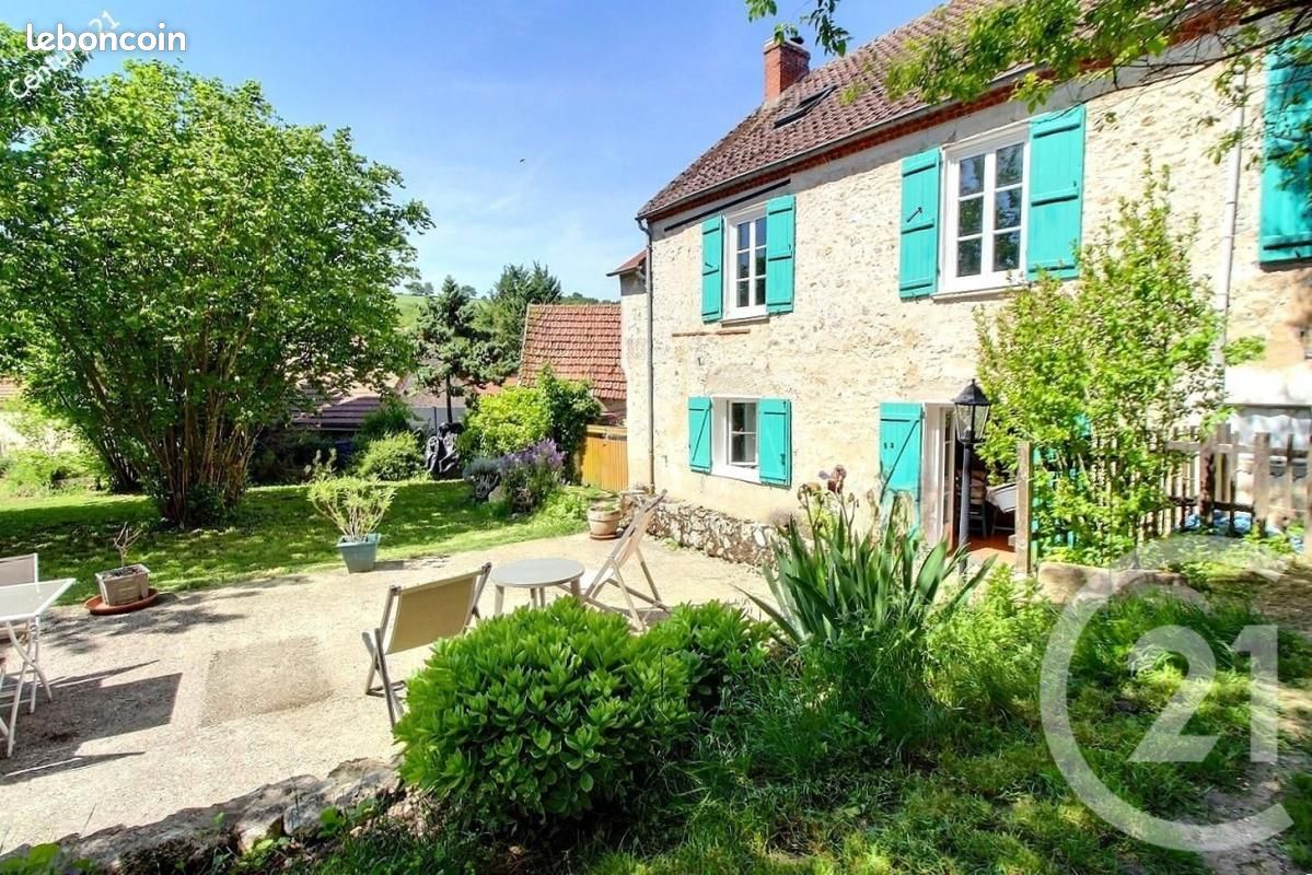 Maison 5 pièces 176 m² · à Vallées en Champagne · 176 m² · 285 000 €