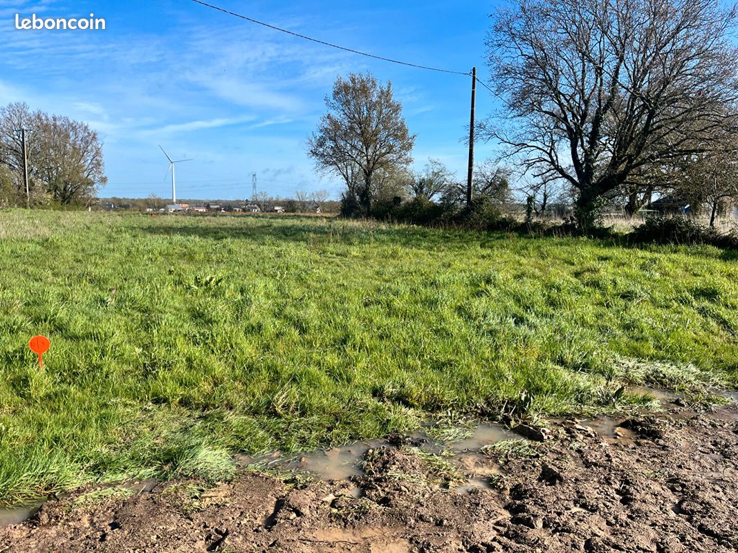 Terrain 671 m² · à Ligné · 671 m² · 135 000 €