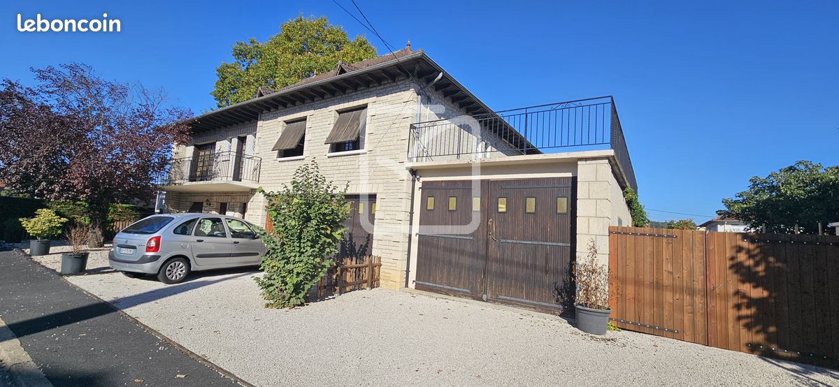 Maison 8 pièces 244 m² · à Brive-la-Gaillarde · 244 m² · 355 000 €