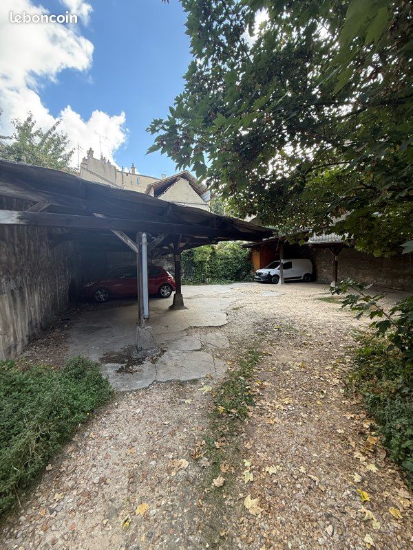 Place parking · à Meulan-en-Yvelines · 65 €/mois
