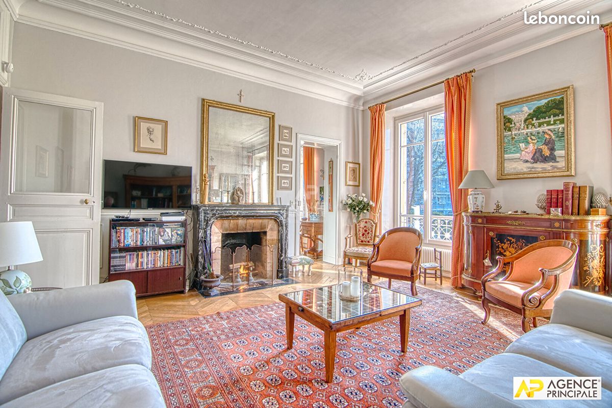Appartement 6 pièces 158 m² · à Versailles · 158 m² · 1 320 000 €
