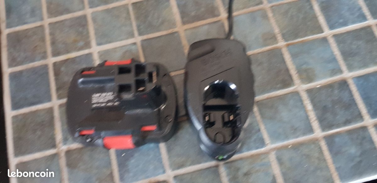 Batteries Bosch plus chargeur très très bonne état (image 6)