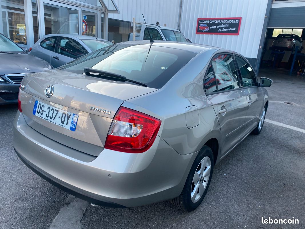 Skoda octavia rapid 1.6 tdi 90 cv, 2014, 122 000 kms ,faible kilometrage (image 4)