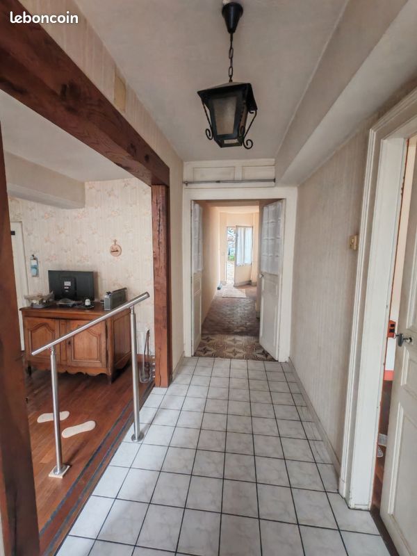 Maison 7 pièces 129 m² · à Rigny-le-Ferron · 129 m² · 102 000 €