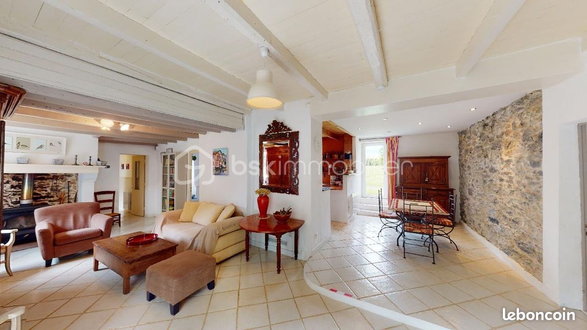 Maison 7 pièces 180 m² - Luxe-Sumberraute 64120 (image principale 10)