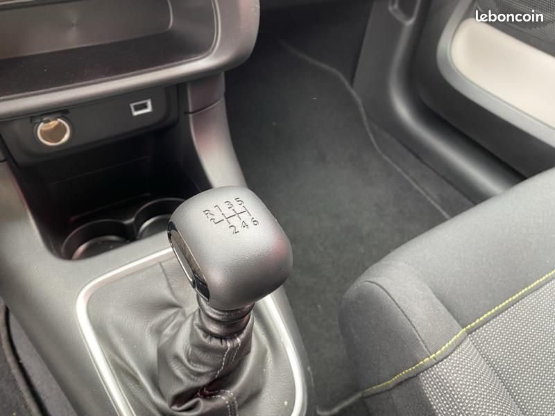 Citroen C3 1.2 PureTech 110ch S&S C-Series 120-121g (image 3)