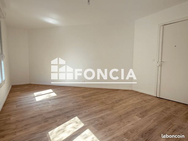 https://img.leboncoin.fr/api/v1/lbcpb1/images/3d/78/7a/3d787a253c5ceec24deb4524a5b9cb3ea538cdc0.jpg?rule=ad-image