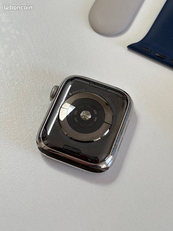 Apple Watch (image 2)