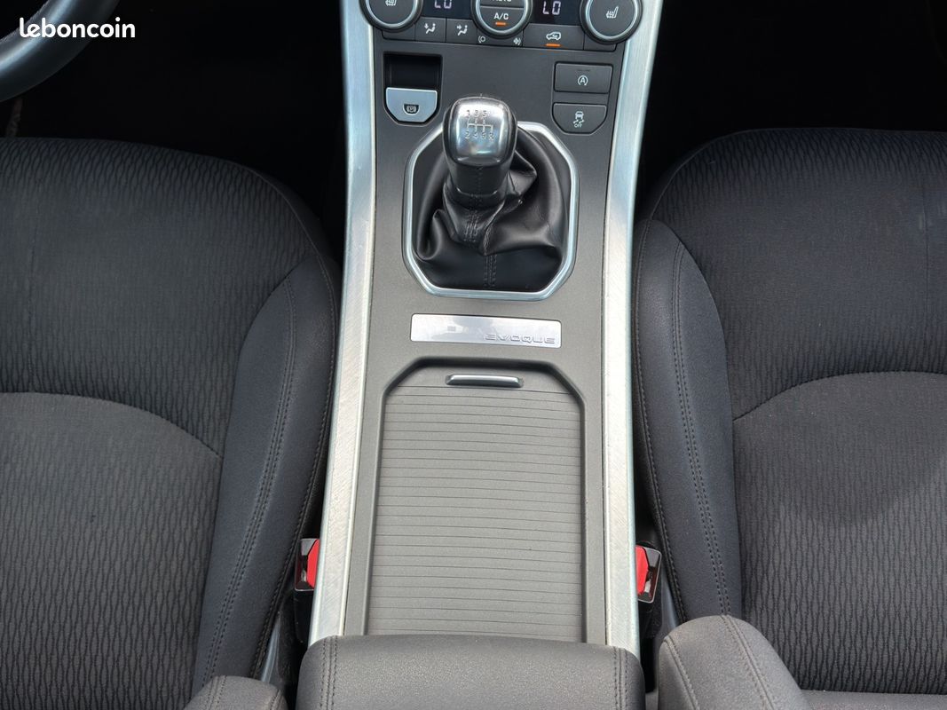 LAND ROVER RANGE ROVER EVOQUE eD4 150 BVM SE (image 15)