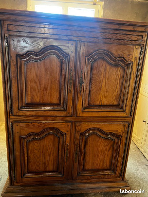 À vendre URGENT cause DÉMÉNAGEMENT ensemble Meubles en chêne massif, miroir, table+6 chaises, canapé (image 6)