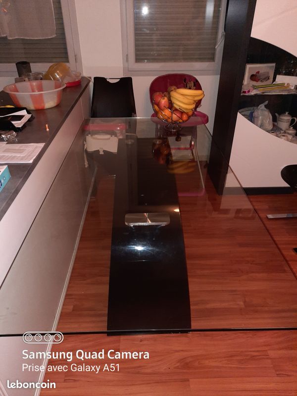 Table à manger en verre (image 3)