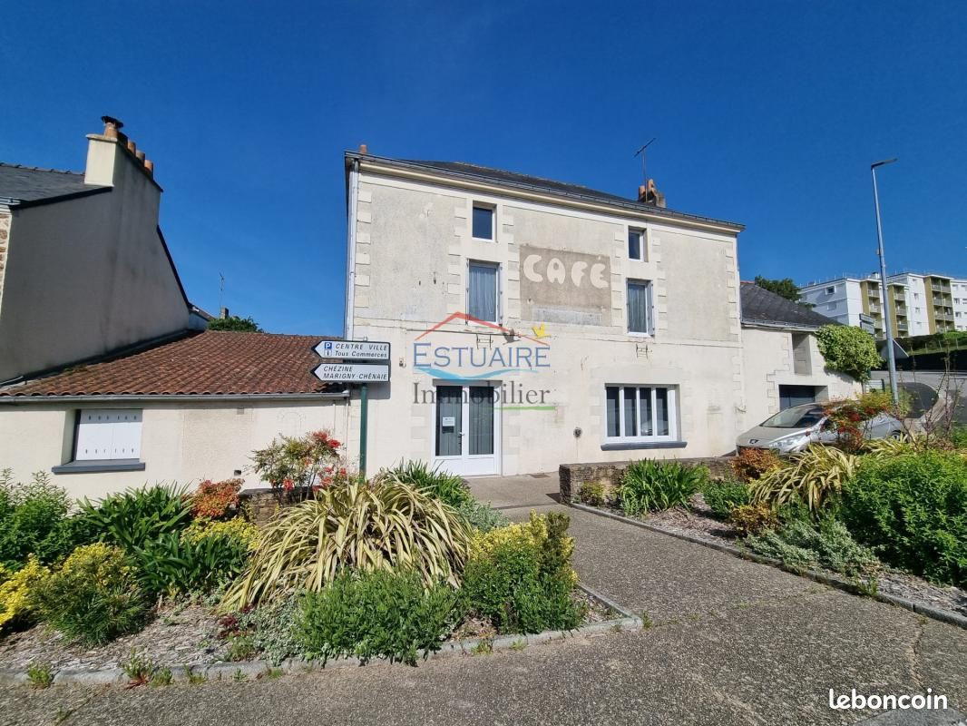 Immeuble 315 m² · à Saint-Étienne-de-Montluc · 315 m² · 313 500 €
