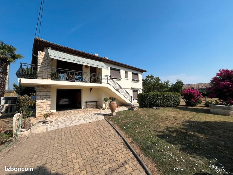 Maison 5 pièces 120 m² · à Saint-Pardoux-du-Breuil · 120 m² · 171 359 €