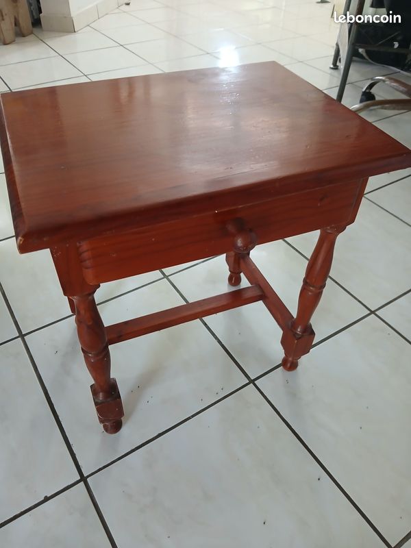 Table de chevet en bois 1 tiroir (image 1)