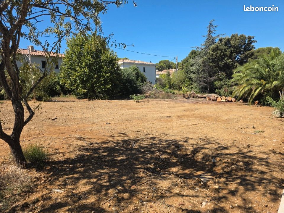 Terrain 441 m² Six Fours Les Plages · à Six-Fours-les-Plages · 300 000 €