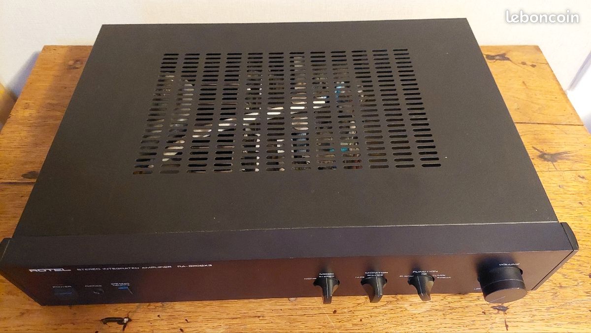 Ampli Rotel ra-820bx3 (image 2)