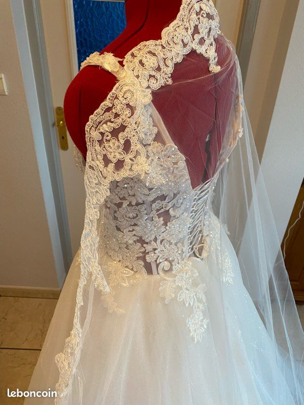 Robe de mariée (image 8)