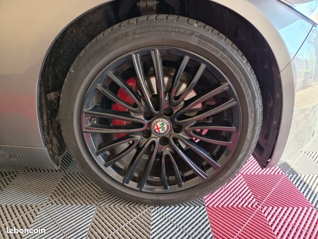 ALFA ROMEO GIULIA MY19 2.2 190 CH AT8 EXECUTIVE - ATTELAGE / CAMERA / Garantie (image 12)