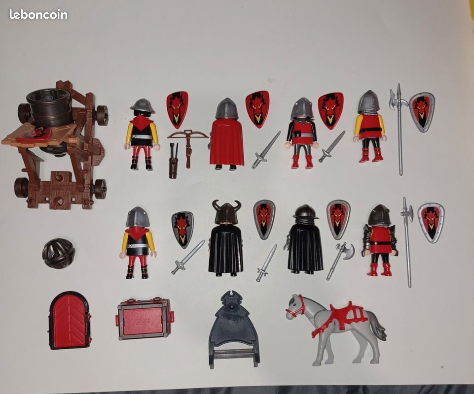 Chapeau De Garde Médiéval Rouge Playmobil - Pièce 17303 - Occasion - Pour Collection Ou Remplacement