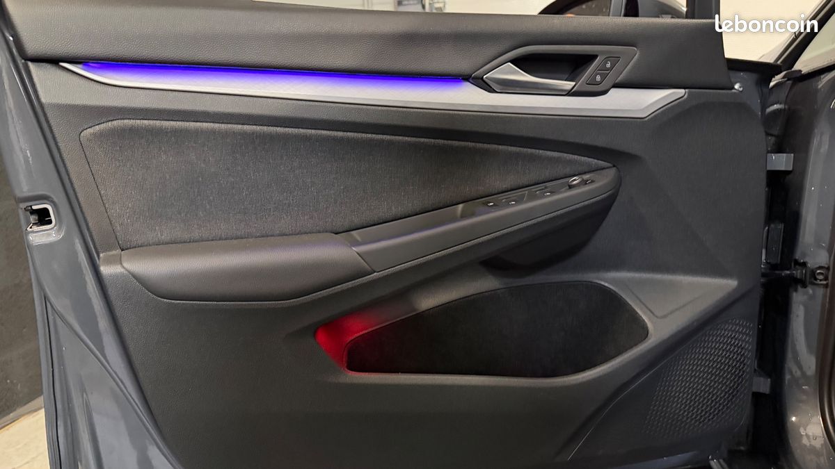 VOLKSWAGEN GOLF SW 1.0 TSI 110ch LIFE PLUS - CARPLAY - ENTRETIEN CONSTRUCTEUR A JOUR (image 11)