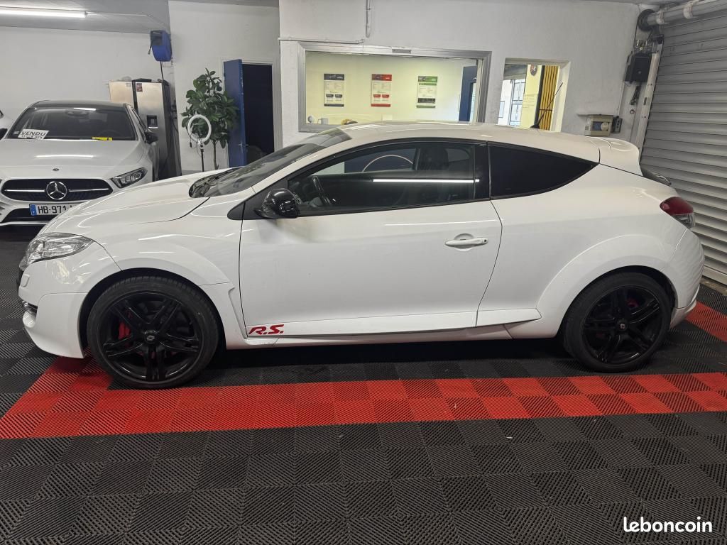 RENAULT MEGANE COUPE 2.0 250 RS- R.S Monaco GP (image 4)