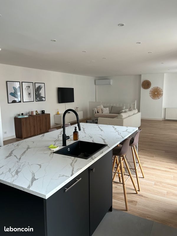 Appartement 5 pièces 129 m² · à Saint-Étienne · 128,8 m² · 180 000 €