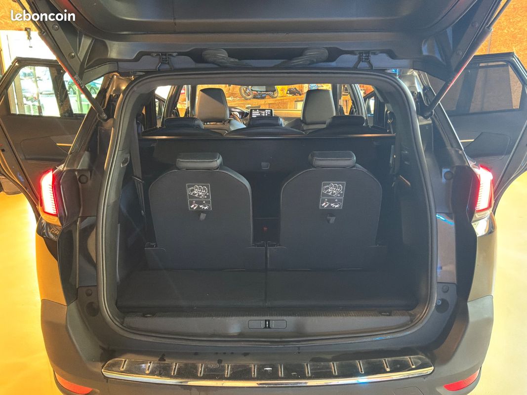PEUGEOT 5008 BlueHDi 130 CV SS BVM6 GT Line (image 12)