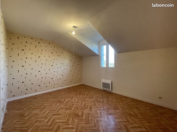 https://img.leboncoin.fr/api/v1/lbcpb1/images/3d/85/34/3d853494d67c1b87b4f6b923d0eeadbc1c9f0144.jpg?rule=ad-image