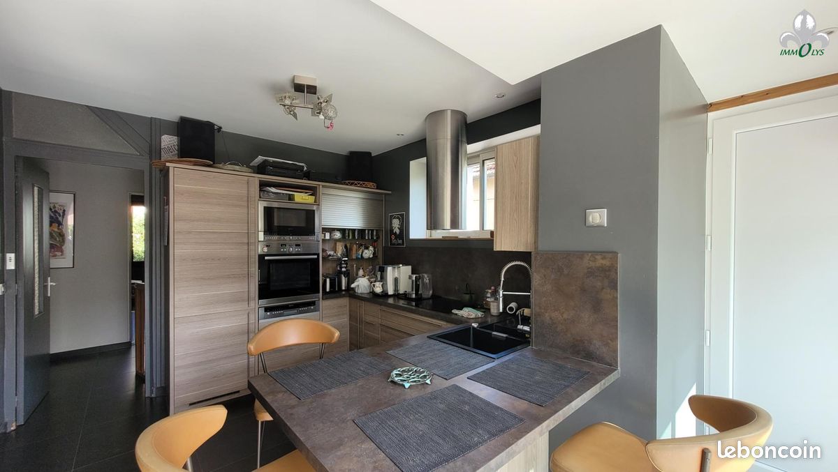 Maison 6 pièces 163 m² · à Dijon · 163 m² · 1 800 €/mois