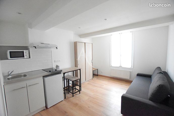 Studio 1 pièce 17 m²