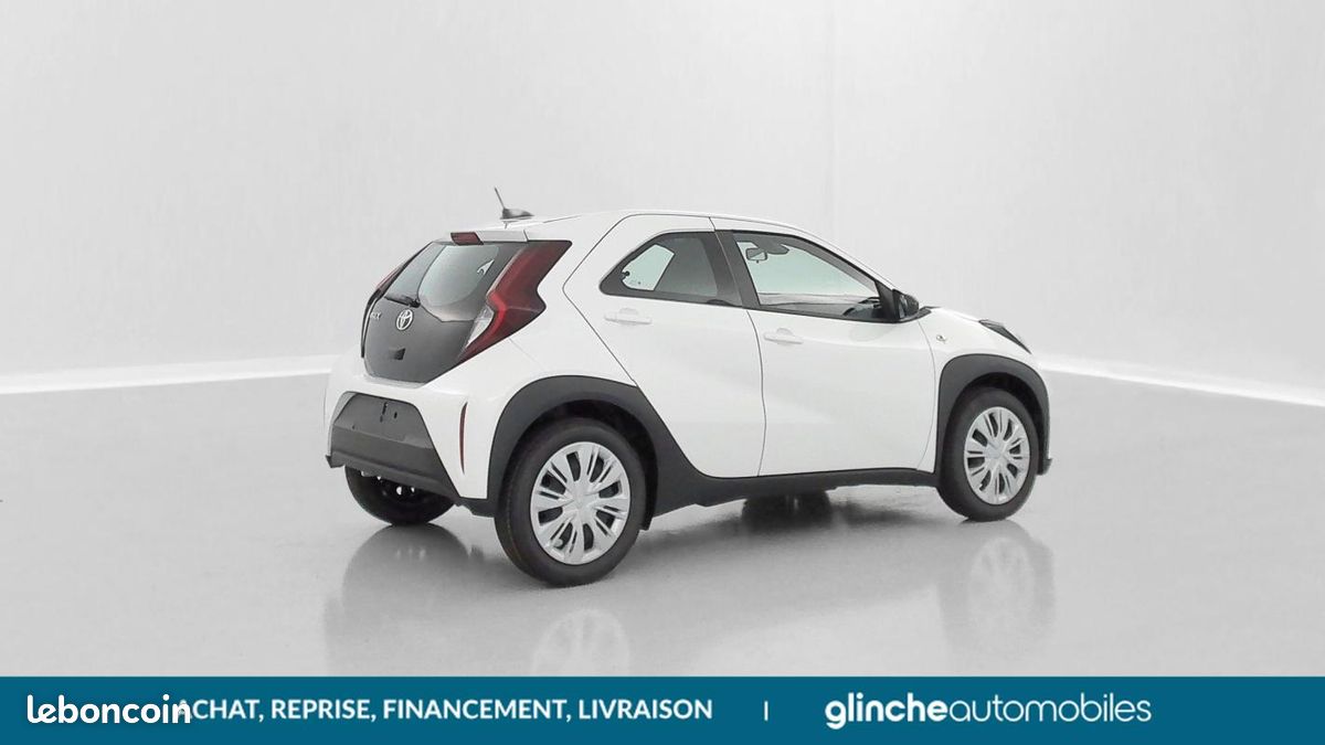Toyota aygo x 1.0 VVT-i 72ch Dynamic (image 26)