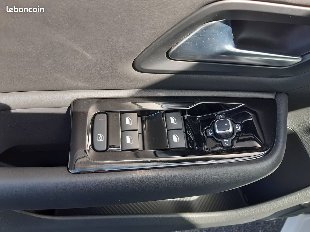 CITROEN C5 X PureTech 130 S&S EAT8 Shine (image 13)