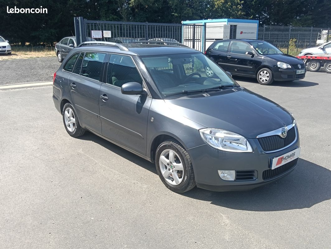 Skoda Fabia 1.4 TDI 80 / 99 500 km / CT OK / Révisée / Garantie / Paiement 4 fois possible (image 2)