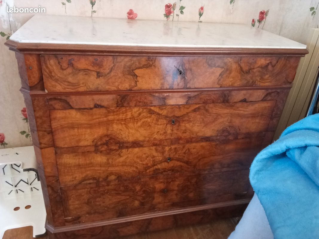 Commode ancienne (image 1)
