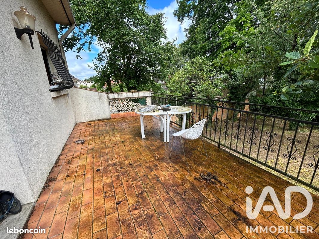 Immeuble 153 m² · à Morsang-sur-Orge · 153 m² · 369 000 €