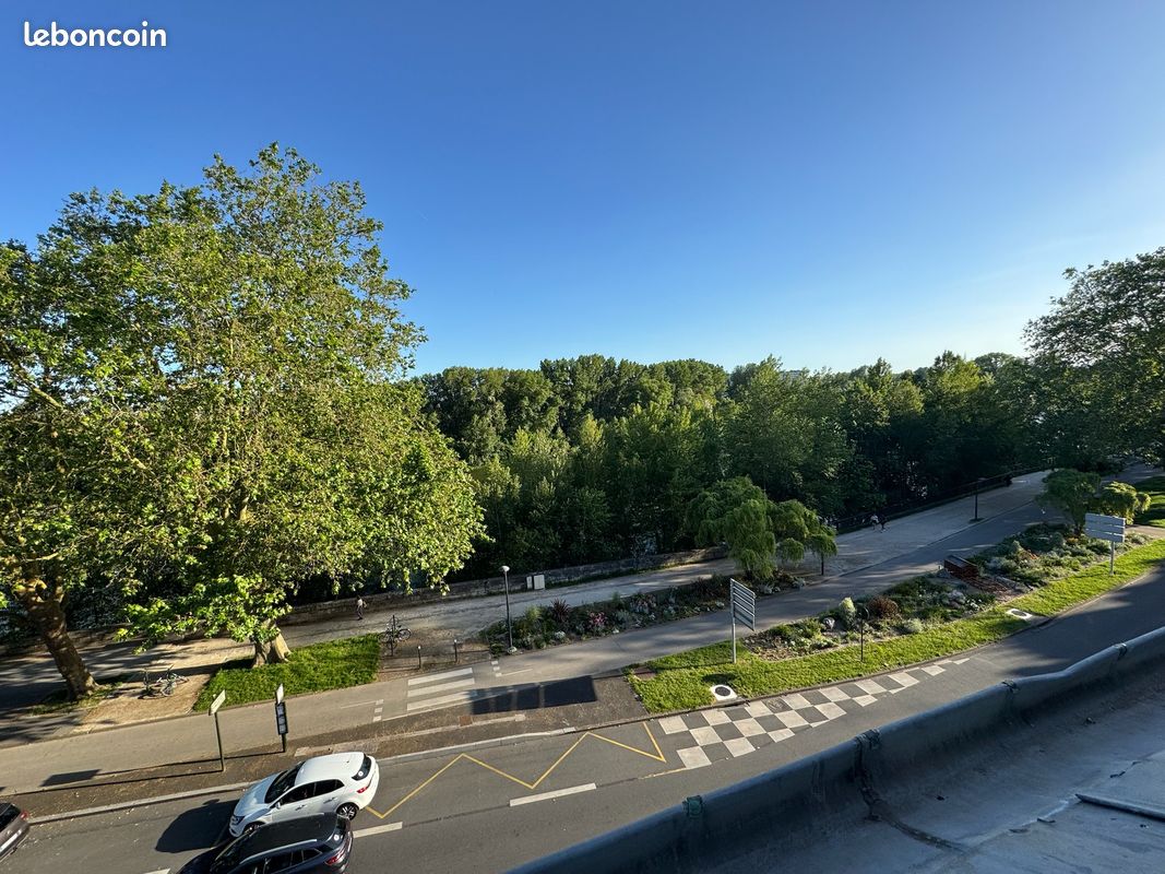 Appartement 1 pièce 18 m² · à Orléans · 18 m² · 475 €