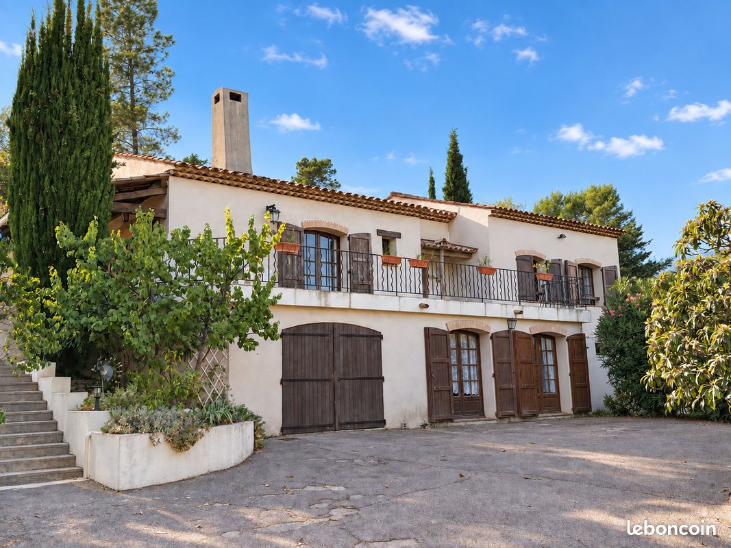 Maison 6 pièces 220 m² · à Peymeinade · 220 m² · 650 000 €